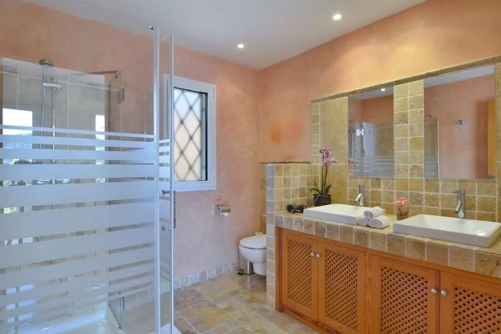 Villa With Incredible Sea Views And Pool ポルト・ダンドラッチ 0*,